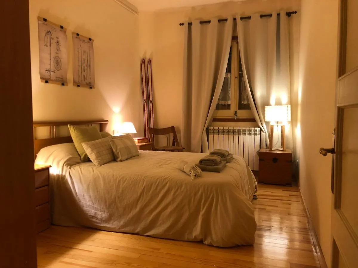 Maison Biscuit. Apartament A La Placa De La Vila Camprodon España