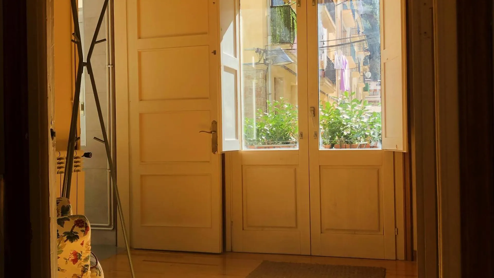 Maison Biscuit. Apartament A La Placa De La Vila Camprodon Apartamento